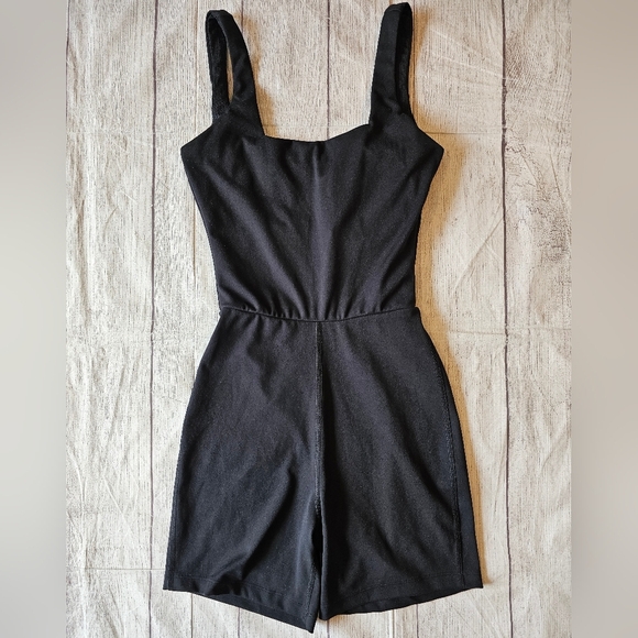 Sincerely Jules Active Size Small Solid Black One Piece Form Fitting Slimming - Picture 1 of 8